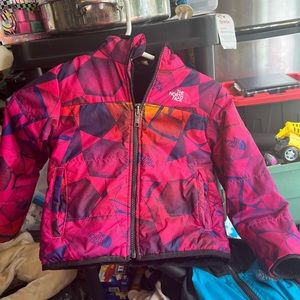 Girls Northface Jacket perfect for the winter!